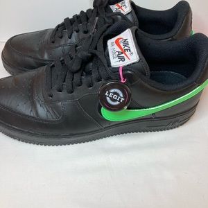 Nike Air Force 1 Swoosh Pack-Black